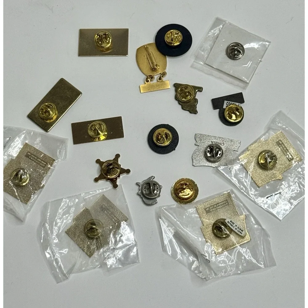 Vintage Lot Of 17 Hat Cap Lapel Pins US Flag Baseball‎ Secret Service Pinback